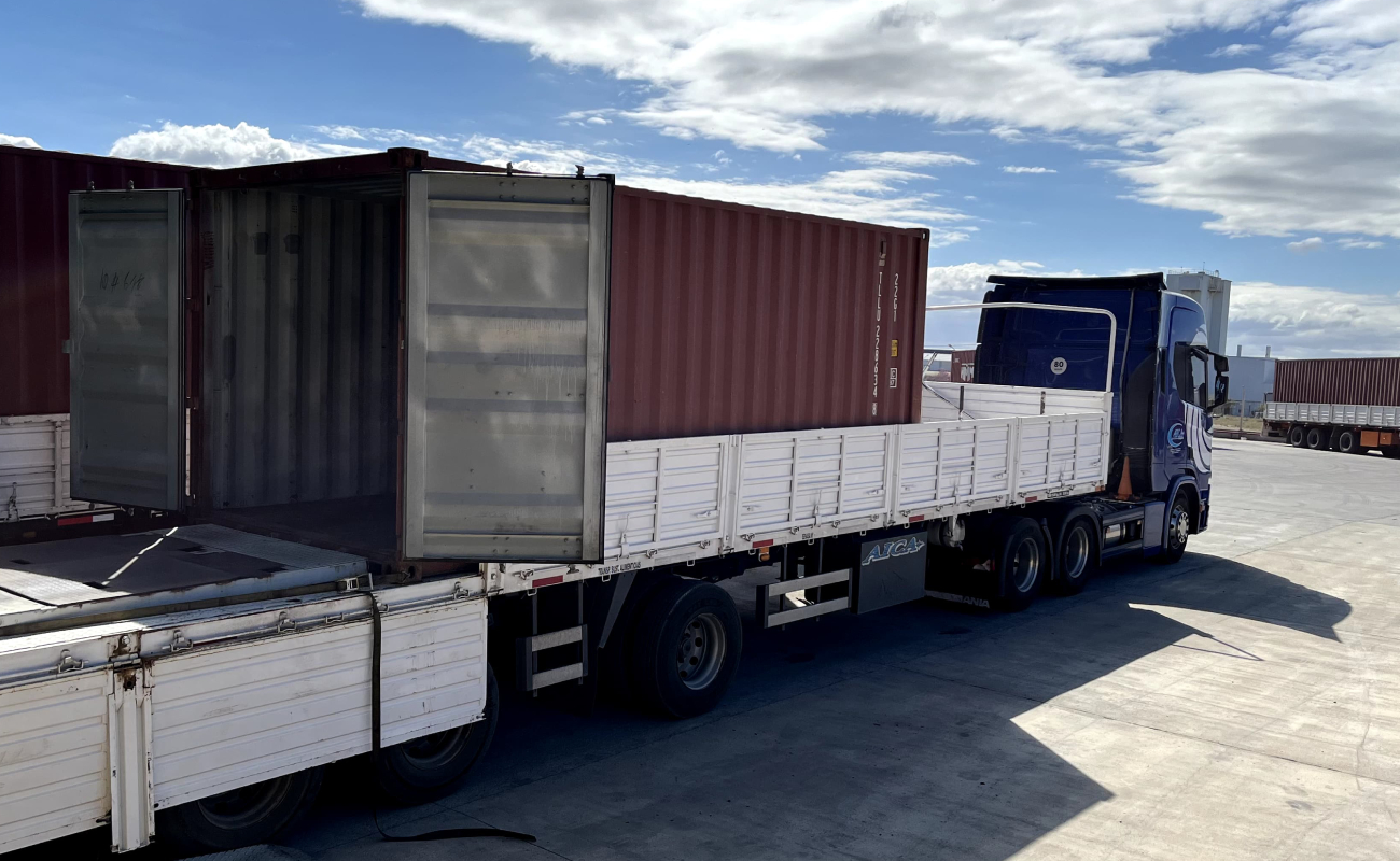 Un nuevo logro de Blangino: llega a Perú, con 6 contenedores de Compacto JB